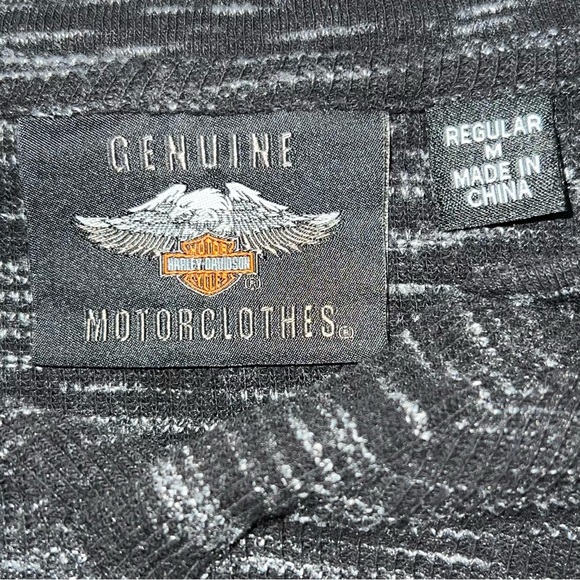 Harley Davidson Thermal Shirt Lightweight Engine Graphic Black/Red Size Medium - Picture 6 of 6